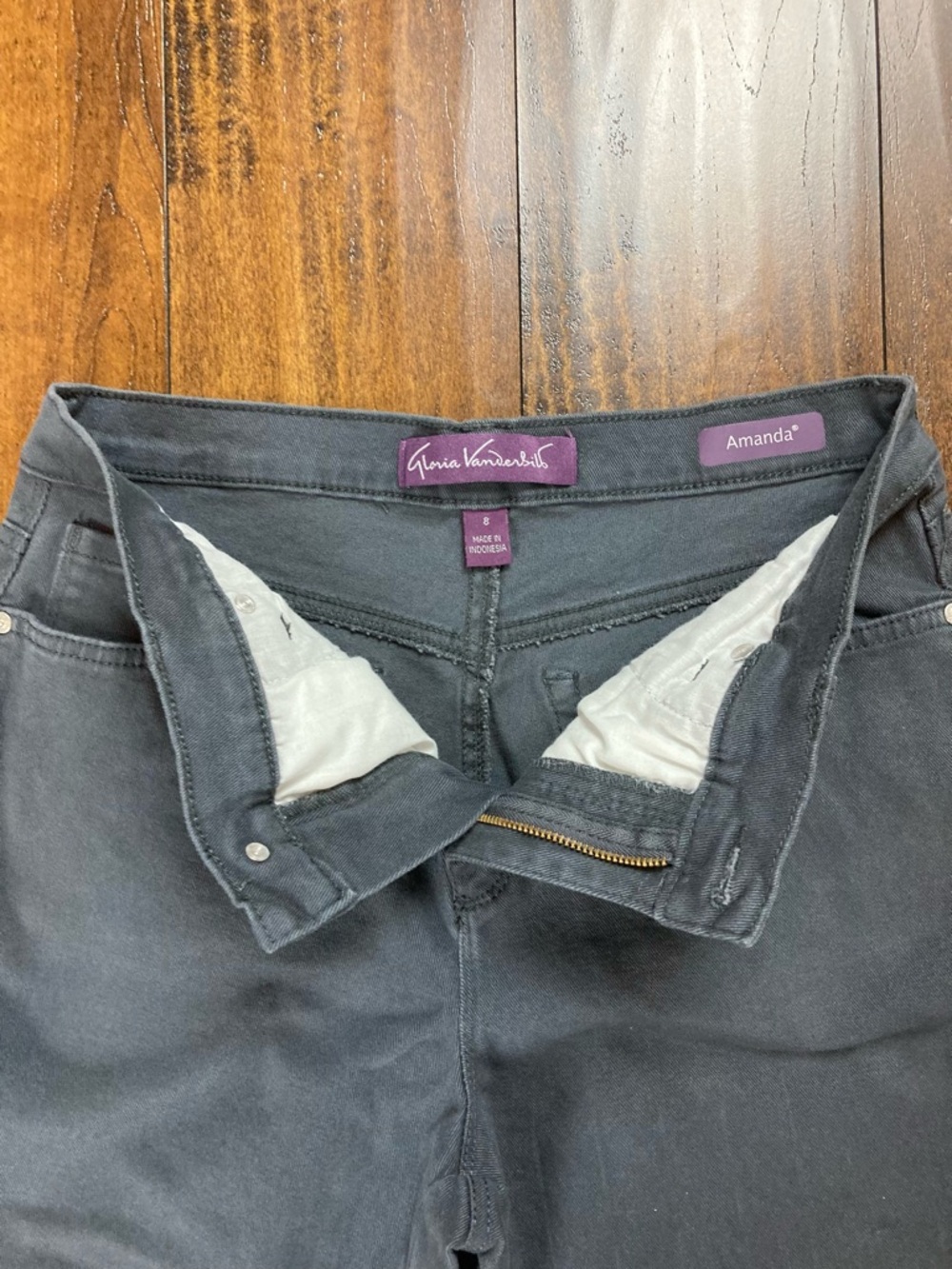 GLORIA VANDERBILT Women’s Amanda Jeans Charcoal Gray Straight Leg Size 8 Short - Picture 3 of 13